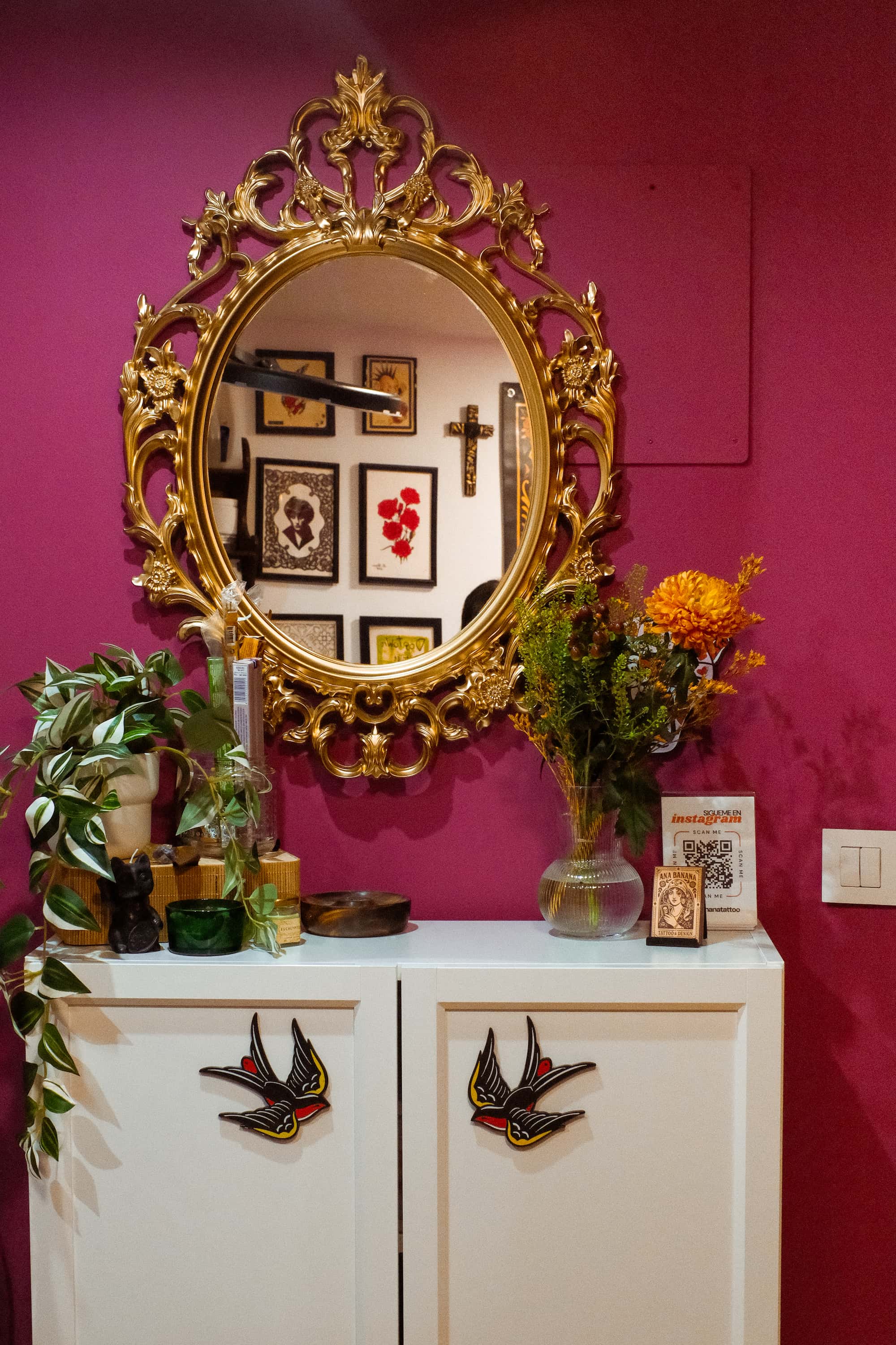 Blue Rose Tattoo · Estudio